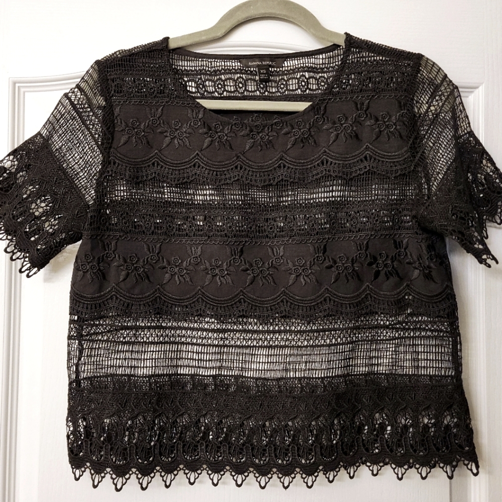 Banana Republic Lace Embroidered Boxy Crop Top Blouse XS